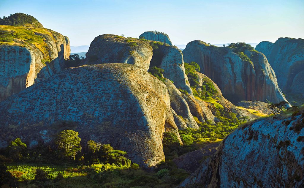 Pedras Negras © Robert Haidinger - Angola Tourism Board